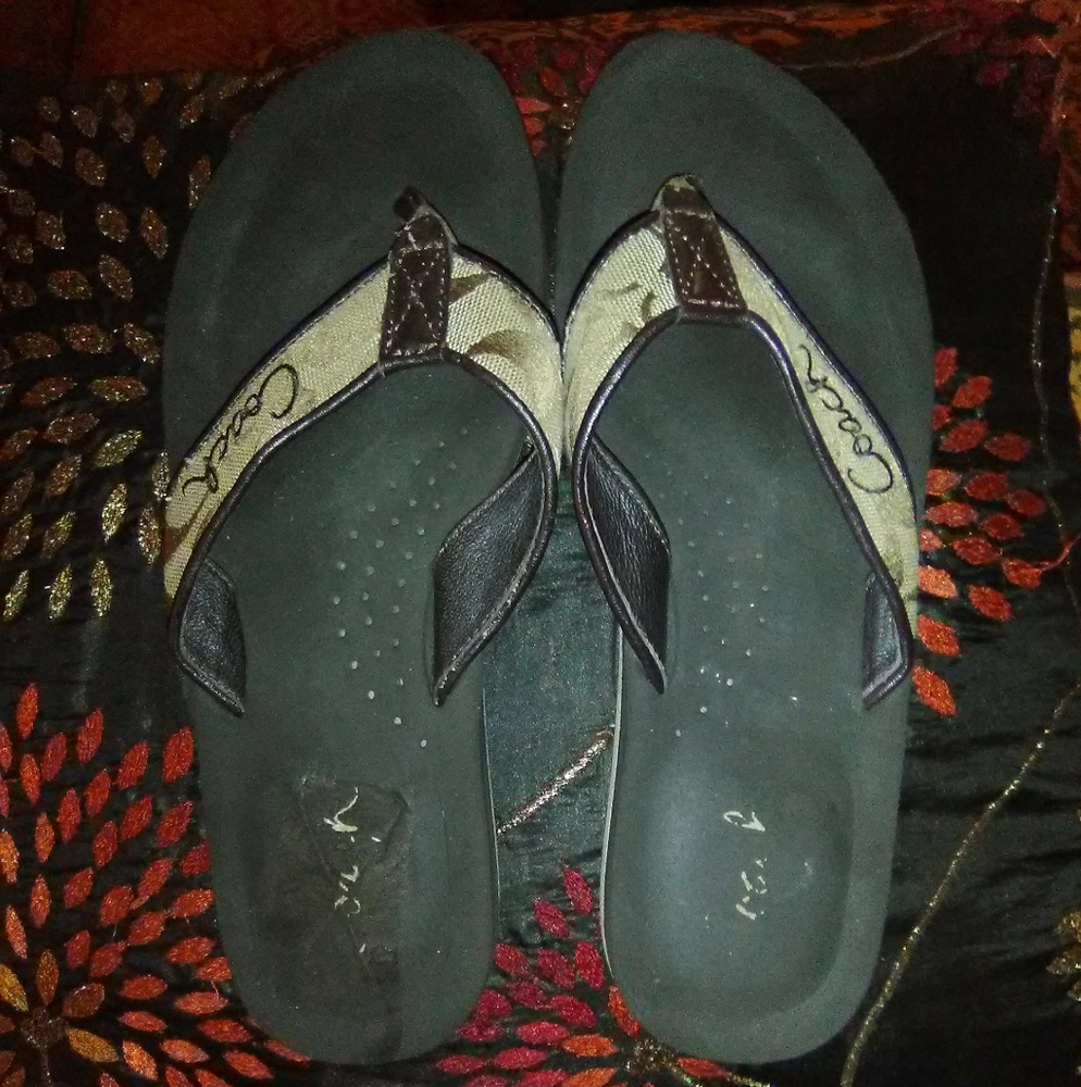 Women's Coach flip-flops